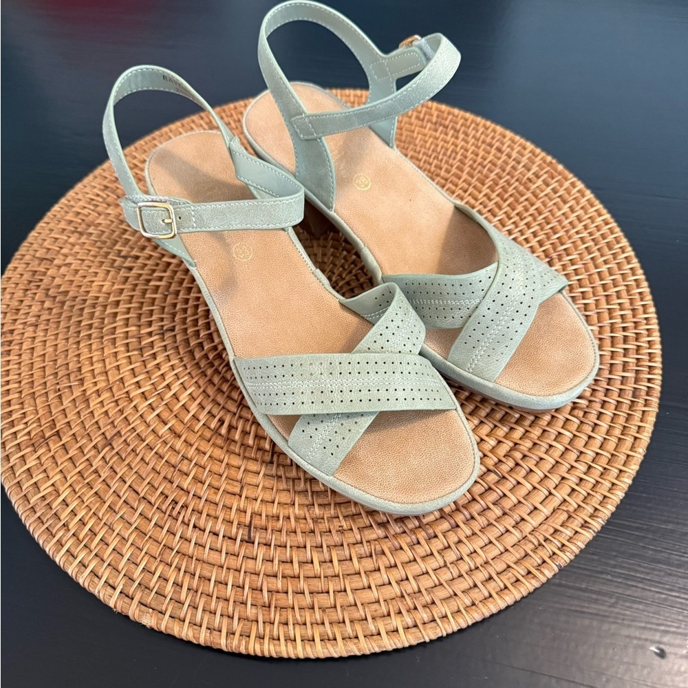Patrizia‎ Elegant Women's Sandals in Sage Green
